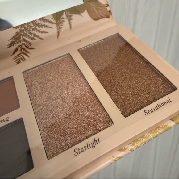 NIB‼️ Laura Geller Laura’s Essentials Soft Satins Matte Eyeshadows & Highlighter - Picture 6 of 6